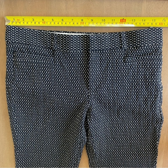 Banana Republic Navy and White Geometric Sloan Trousers - Picture 9 of 10
